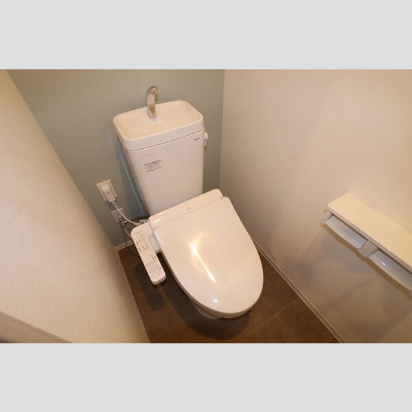 トイレ (温水洗浄暖房便座)