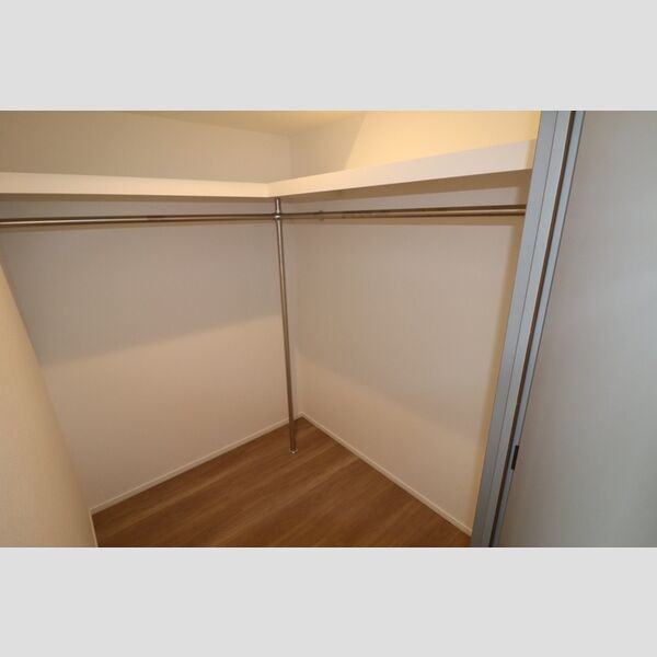 収納 (ウォークインクローゼット)