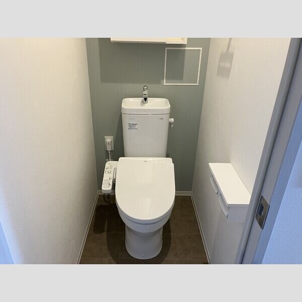 トイレ (温水洗浄暖房便座)