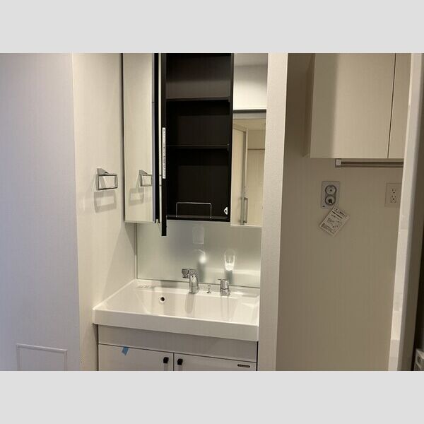 洗面所 (洗髪洗面化粧台)