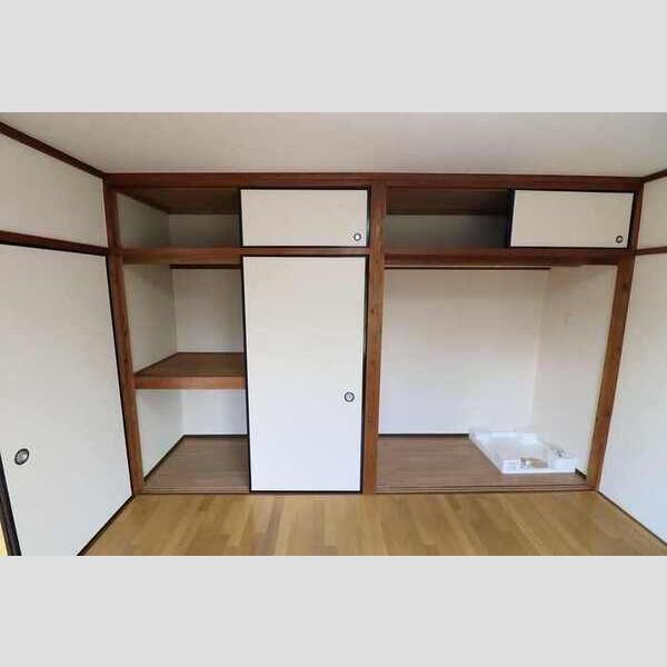 収納 (押入れ)