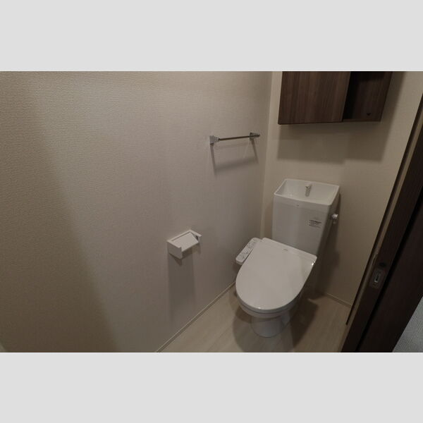 トイレ (温水洗浄暖房便座)