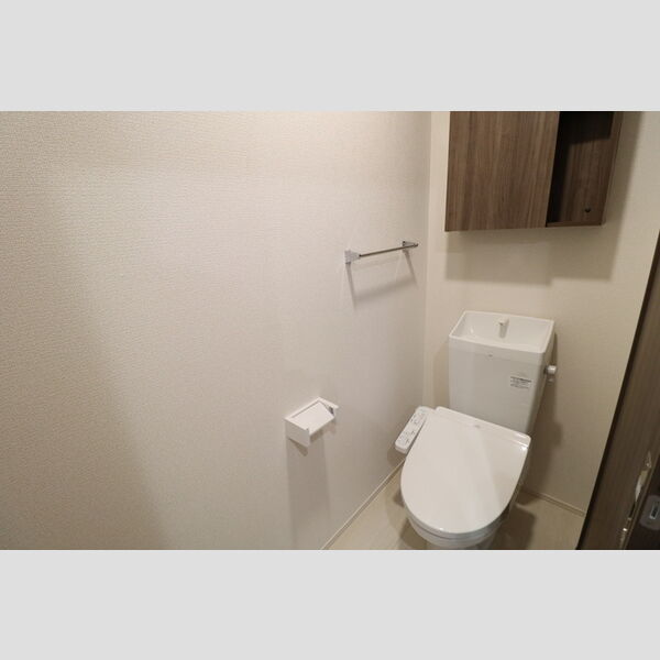 トイレ (温水洗浄暖房便座)