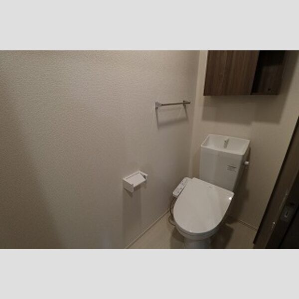 トイレ (温水洗浄暖房便座)