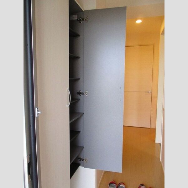 玄関 (シューズBOX)