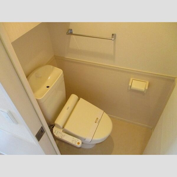 トイレ (温水洗浄暖房便座)