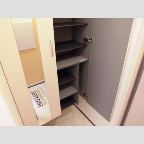 玄関 (シューズBOX)
