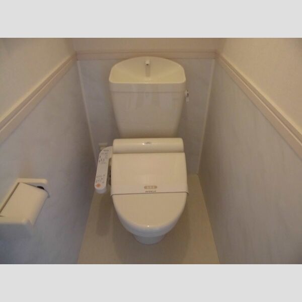 トイレ (温水洗浄暖房便座)