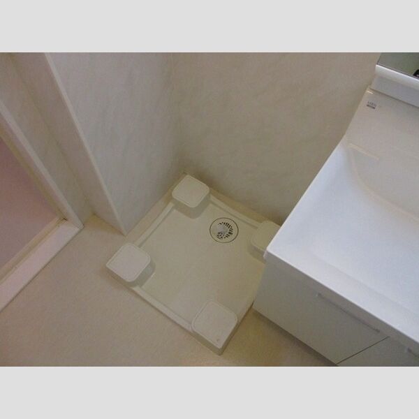 その他 (洗濯機置き場)