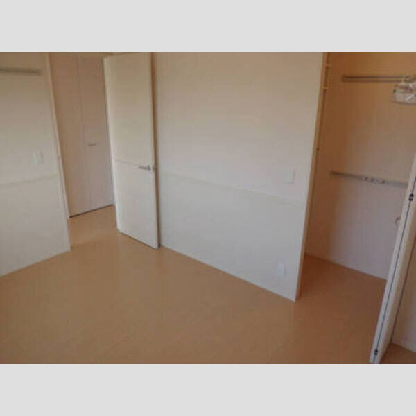 居室・リビング (洋室102)