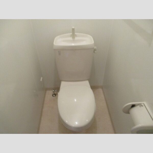 トイレ (トイレ)