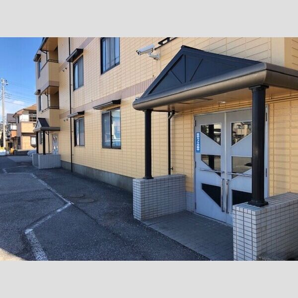 エントランス (弐番館)