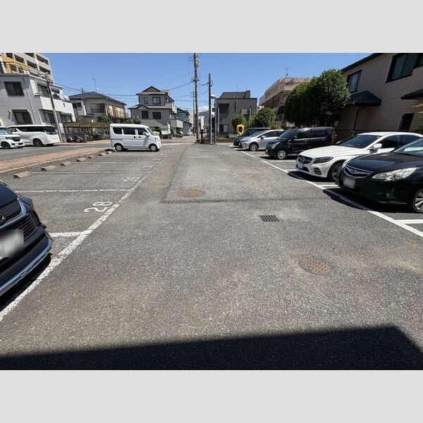 駐車場 (駐車場)