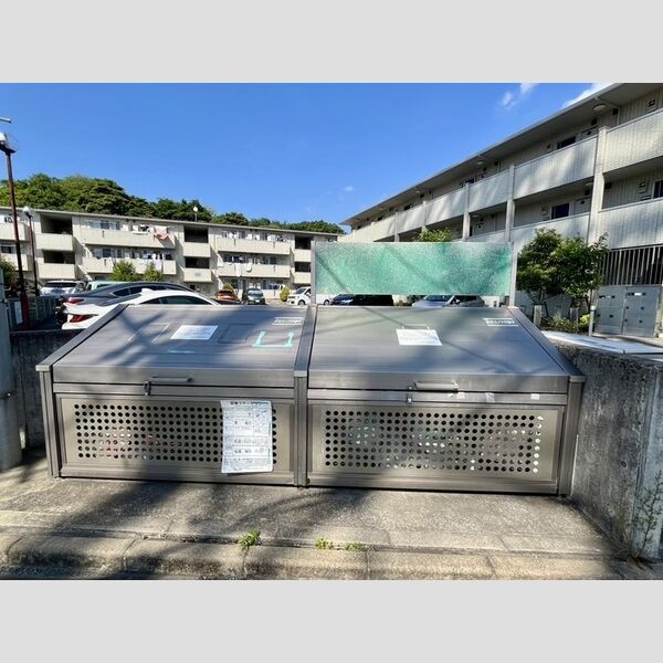 現地周辺 (ゴミステーション)