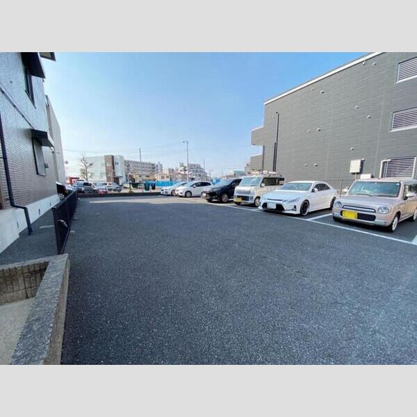 駐車場 (駐車場)