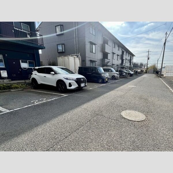 駐車場 (駐車場)