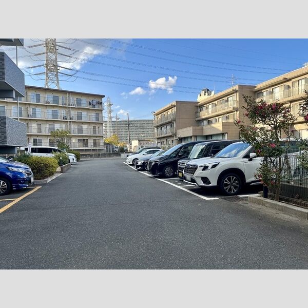 駐車場 (駐車場)