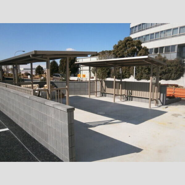 現地周辺 (駐輪場)