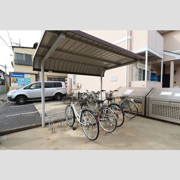 現地周辺 (駐車場)