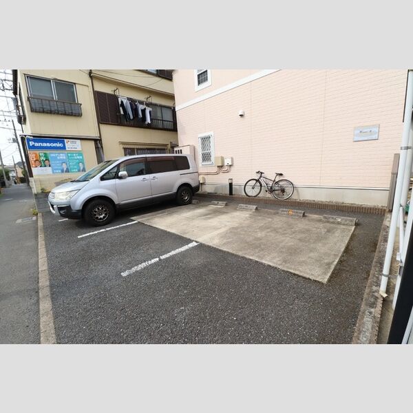 駐車場 (駐車場)