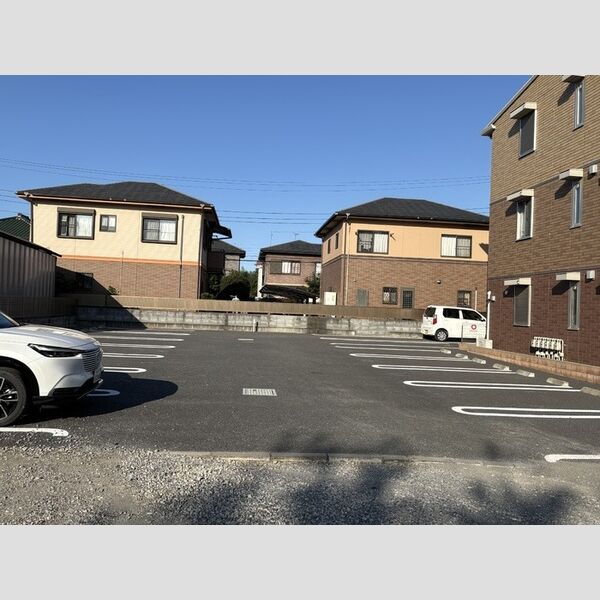 駐車場 (駐車場)