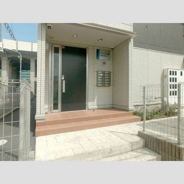 エントランス (エントランス)