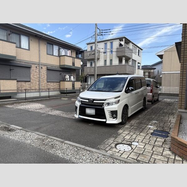 駐車場 (駐車場)