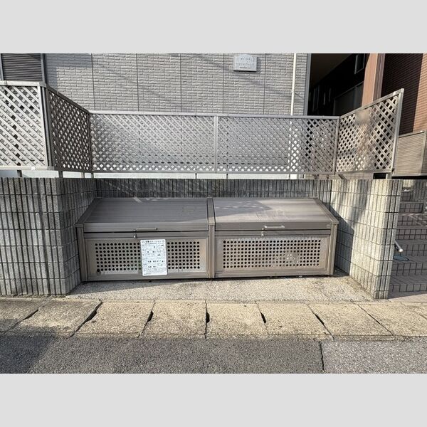 現地周辺 (ゴミステーション)