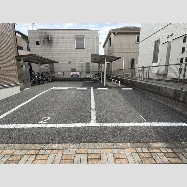 駐車場 (駐車場)