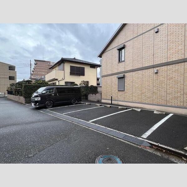 駐車場 (駐車場)
