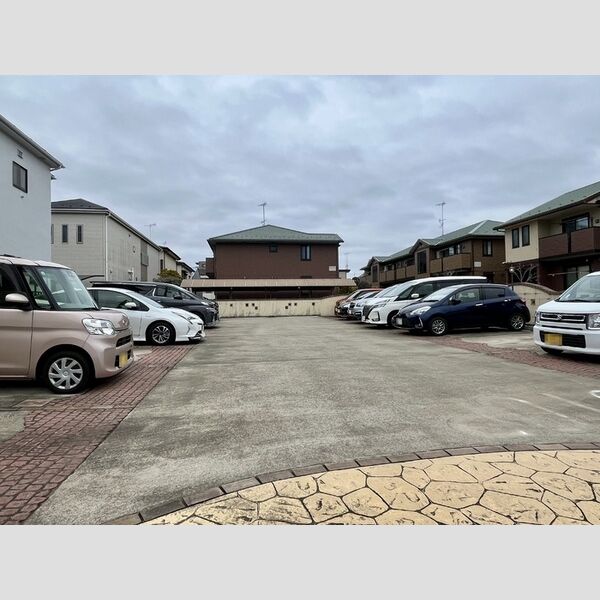 駐車場 (駐車場)