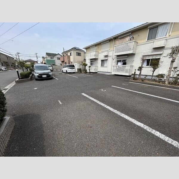 駐車場 (駐車場)