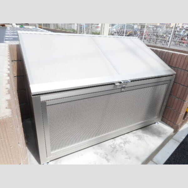 現地周辺 (入居者様専用ゴミストッカー)