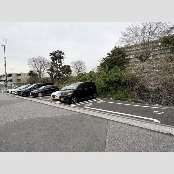 駐車場 (駐車場)