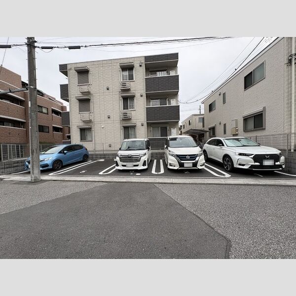 駐車場 (駐車場)