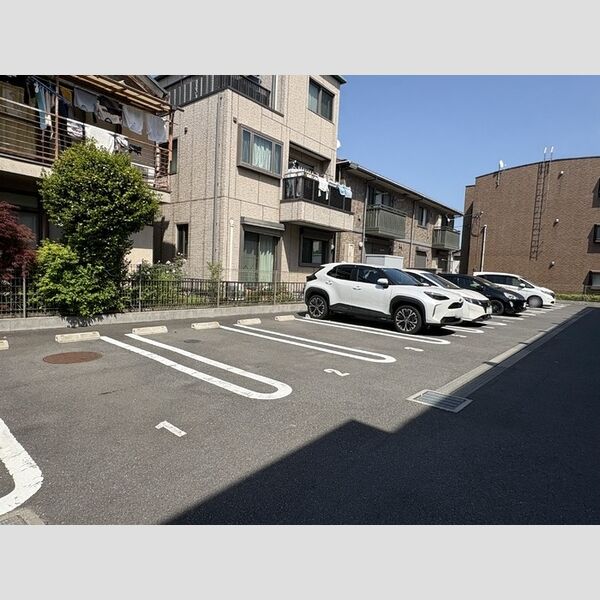 駐車場 (駐車場)
