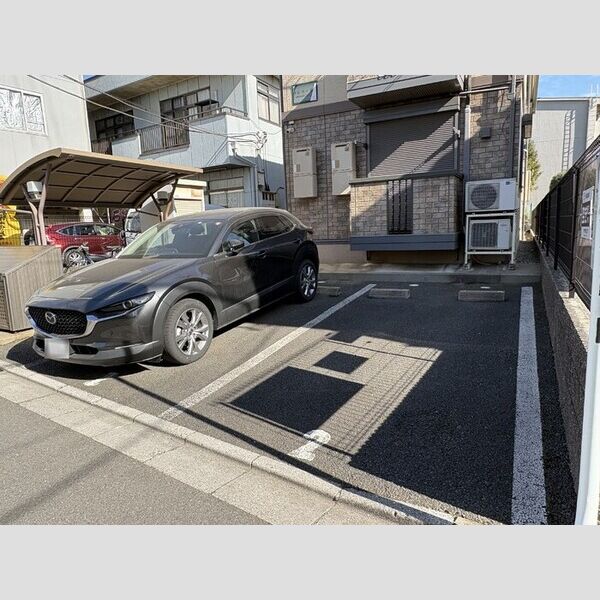 駐車場 (駐車場)