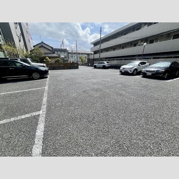 駐車場 (駐車場)