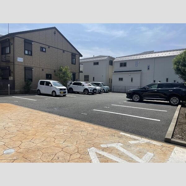 駐車場 (駐車場)