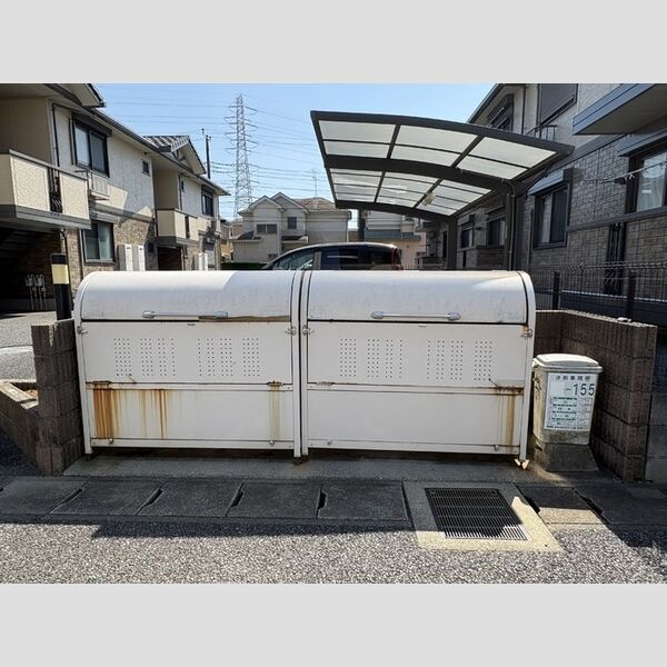 現地周辺 (ゴミステーション)