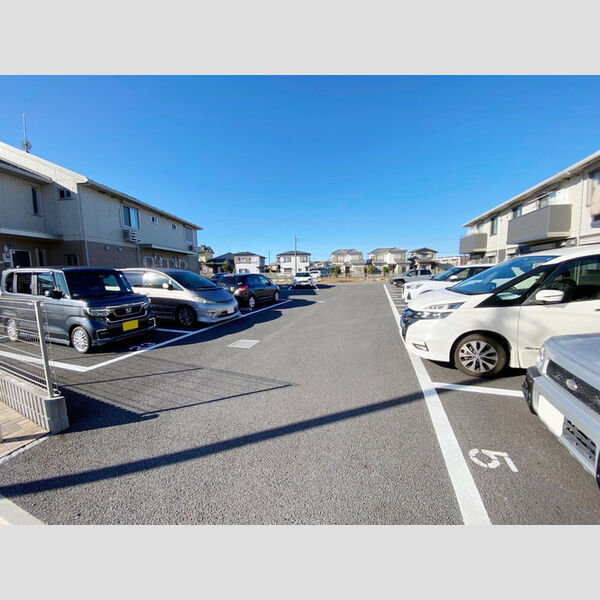 駐車場 (駐車場)