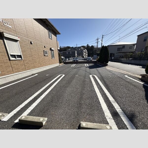 駐車場 (駐車場)