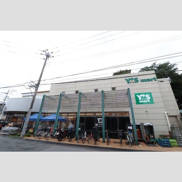 現地周辺 (ワイズマート 584m)