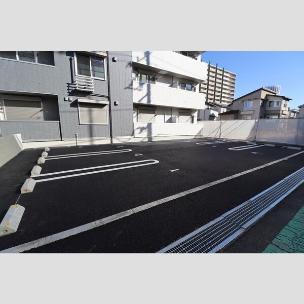 駐車場 (駐車場)