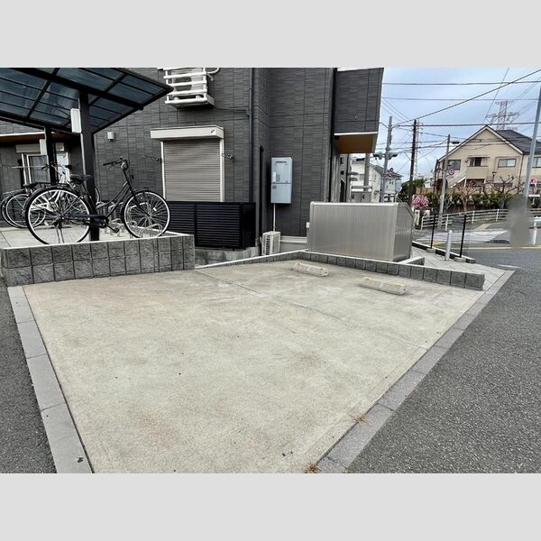 駐車場 (駐車場)