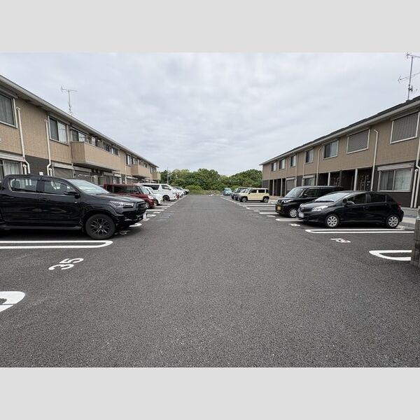 駐車場 (駐車場)
