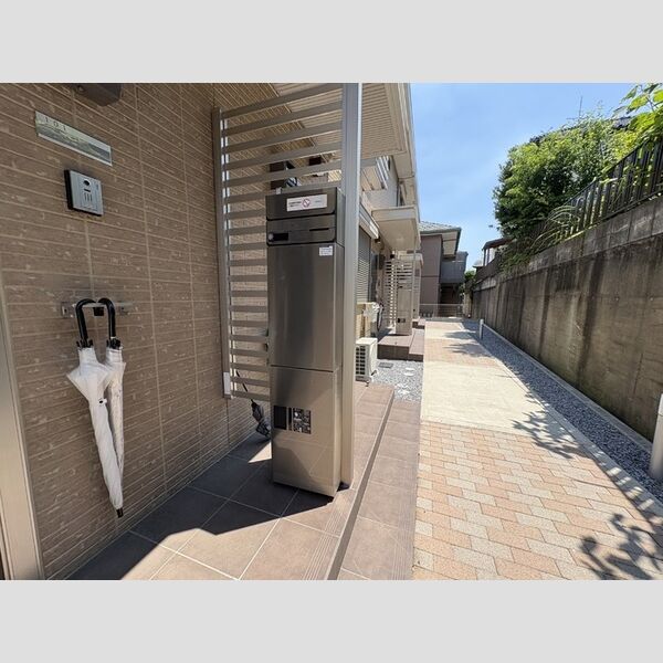 現地周辺 (各戸専用宅配ボックス)