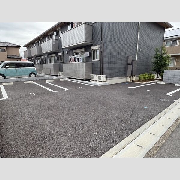 駐車場 (駐車場)