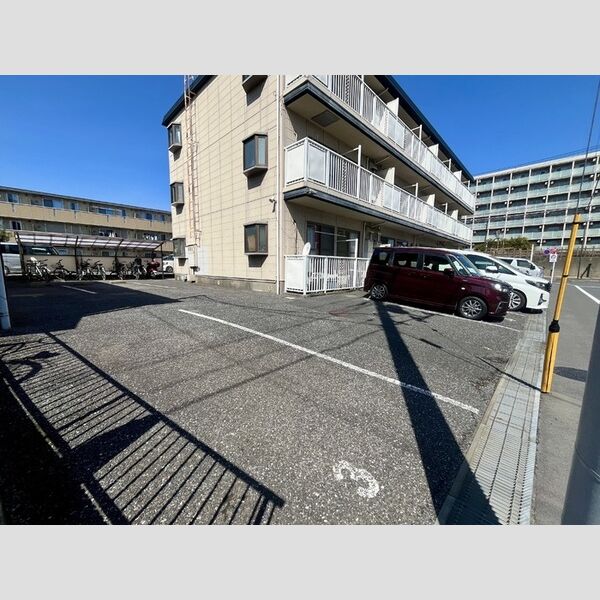 駐車場 (駐車場)