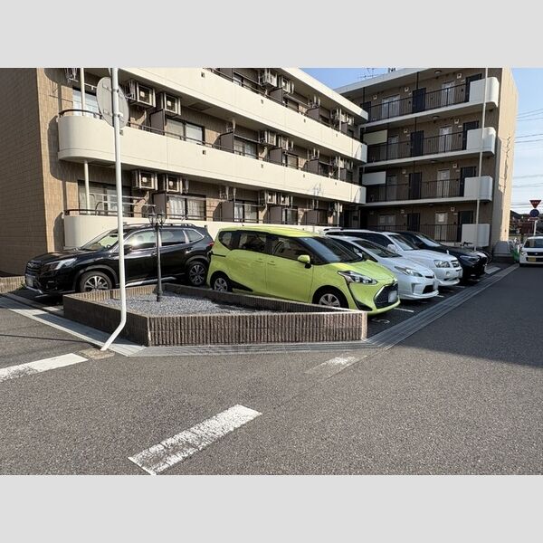 駐車場 (駐車場)